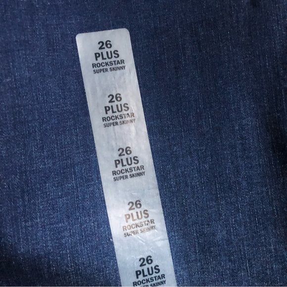 Old Navy - Picture 3 of 11